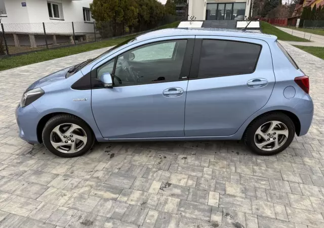 TOYOTA Yaris Hybrid 1.5 VVT-i Selection