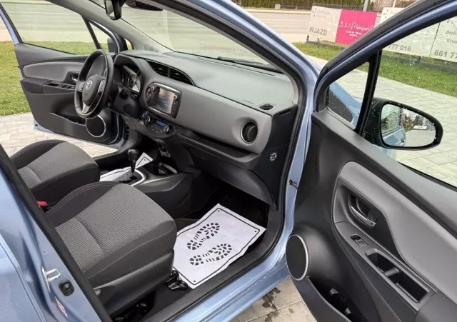 TOYOTA Yaris Hybrid 1.5 VVT-i Selection