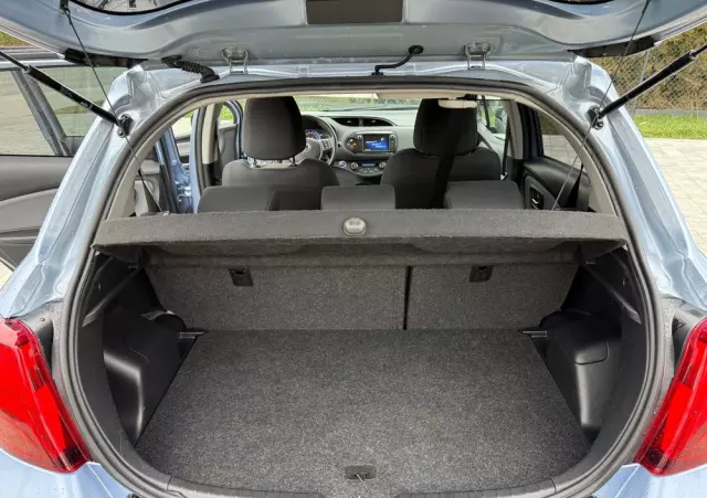 TOYOTA Yaris Hybrid 1.5 VVT-i Selection