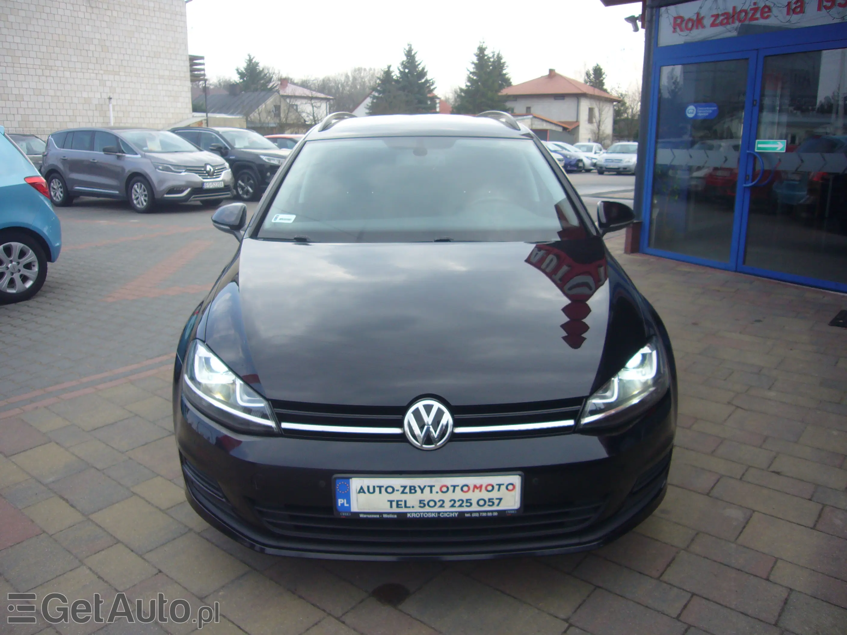 VOLKSWAGEN Golf 
