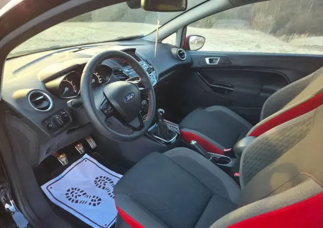 FORD Fiesta 1.0 EcoBoost STart-Stop ST-LINE