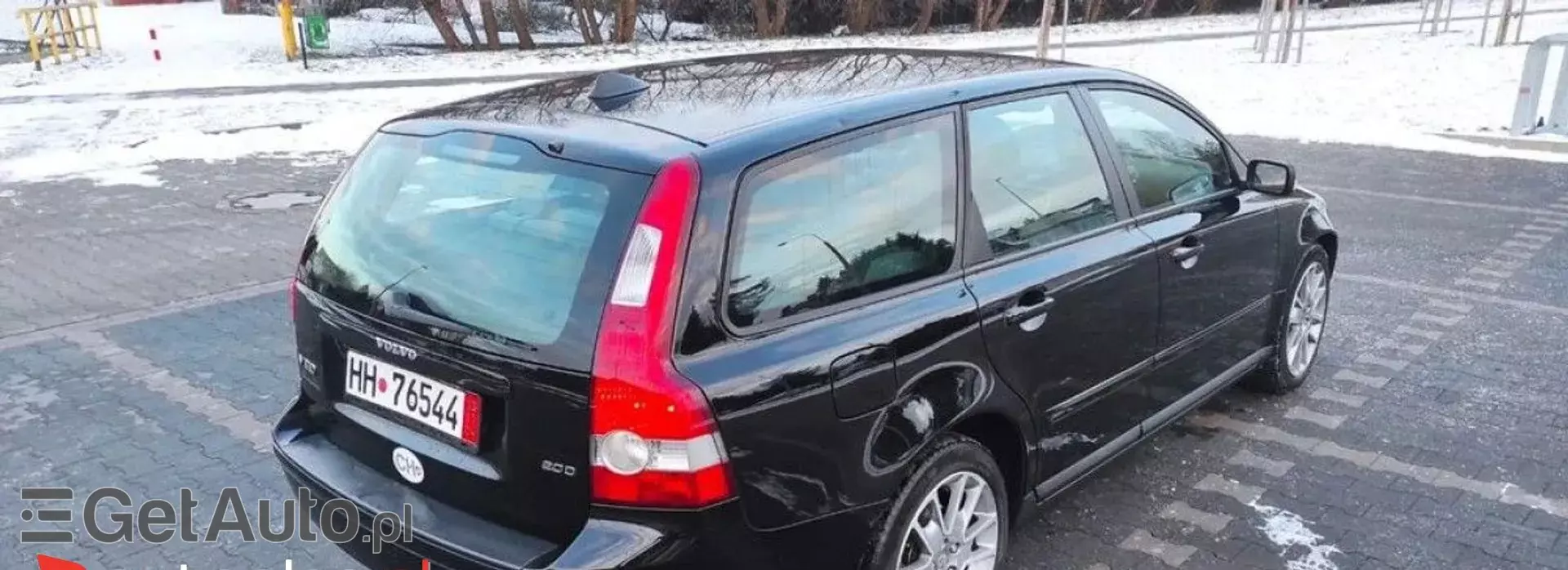 VOLVO V50 