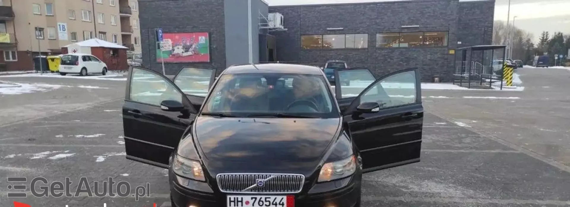 VOLVO V50 