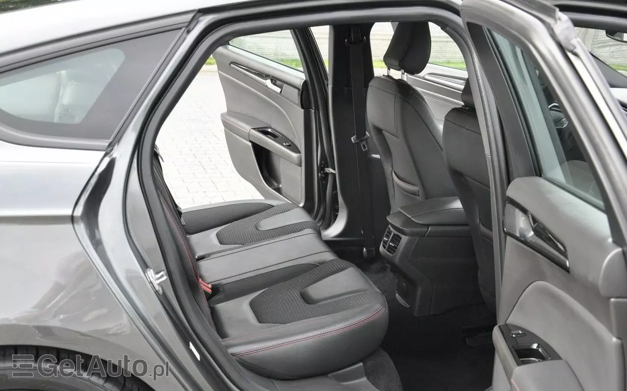 FORD Mondeo 2.0 EcoBlue ST-Line Plus