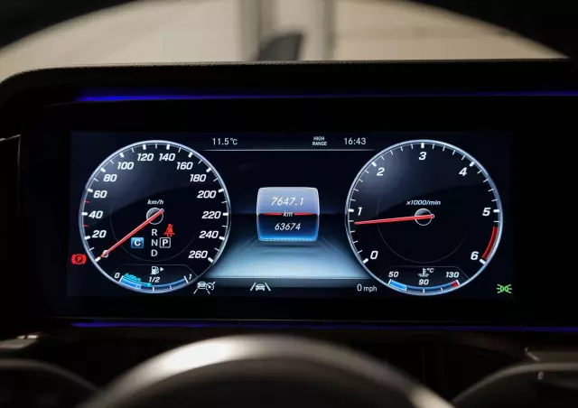 MERCEDES-BENZ Klasa G 400 d