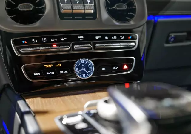 MERCEDES-BENZ Klasa G 400 d