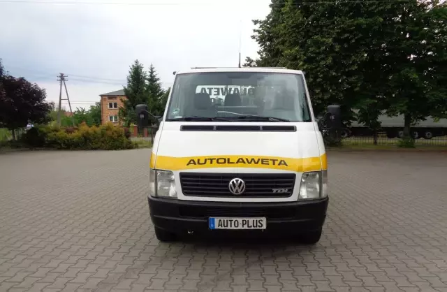 VOLKSWAGEN LT 