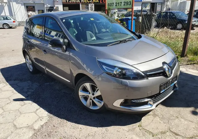 RENAULT Scenic Energy TCe 130 S&S Bose Edition