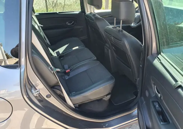 RENAULT Scenic Energy TCe 130 S&S Bose Edition