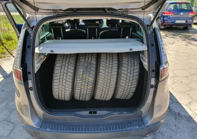 RENAULT Scenic Energy TCe 130 S&S Bose Edition