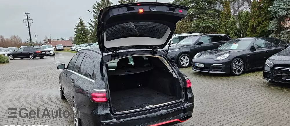 MERCEDES-BENZ Klasa E 200 d T 9G-TRONIC