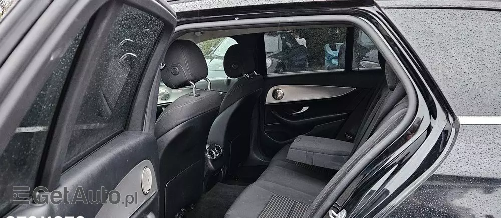 MERCEDES-BENZ Klasa E 200 d T 9G-TRONIC