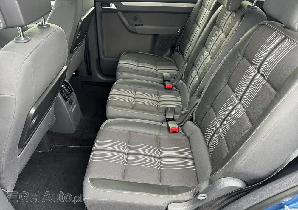 VOLKSWAGEN Touran 1.4 TSI DSG MATCH