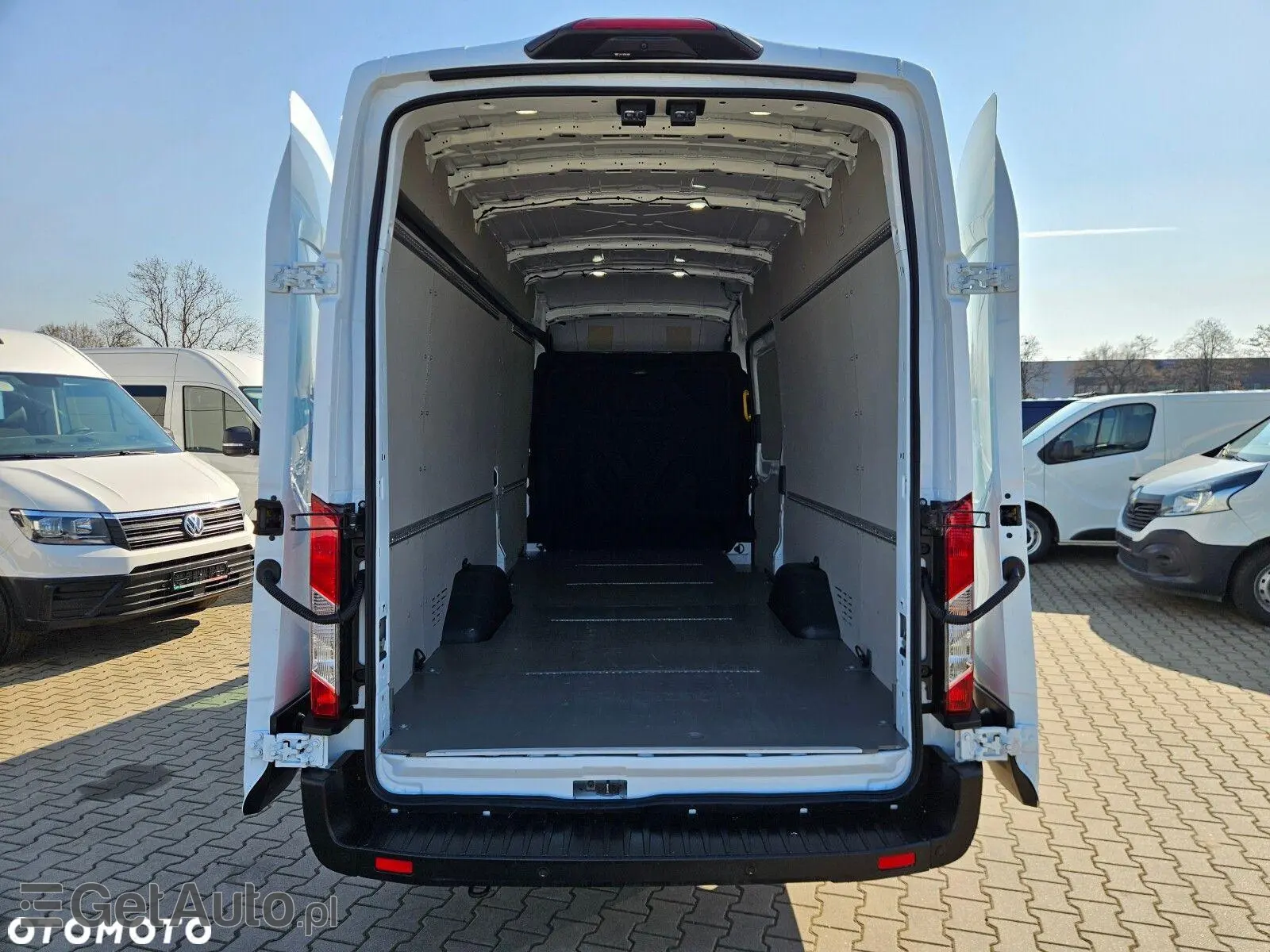 FORD Transit L4H3 Trend