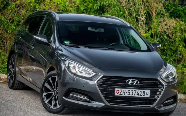 HYUNDAI I40 1.7 CRDi Premium DCT
