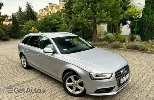 AUDI A4 