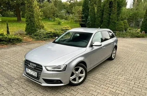 AUDI A4 