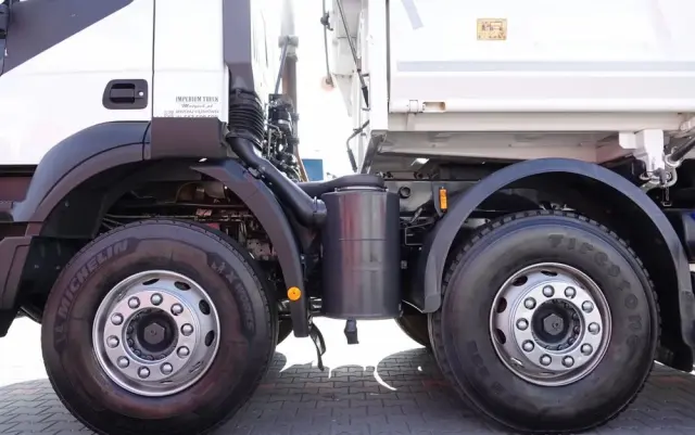 IVECO TRAKKER / 8x4 / WYWROTKA / HYDROBURTA / BORDMATIC / EURO 6 / MEILLER KIPPER 