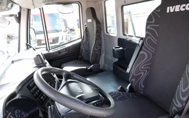 IVECO TRAKKER / 8x4 / WYWROTKA / HYDROBURTA / BORDMATIC / EURO 6 / MEILLER KIPPER 