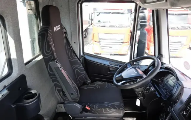 IVECO TRAKKER / 8x4 / WYWROTKA / HYDROBURTA / BORDMATIC / EURO 6 / MEILLER KIPPER 