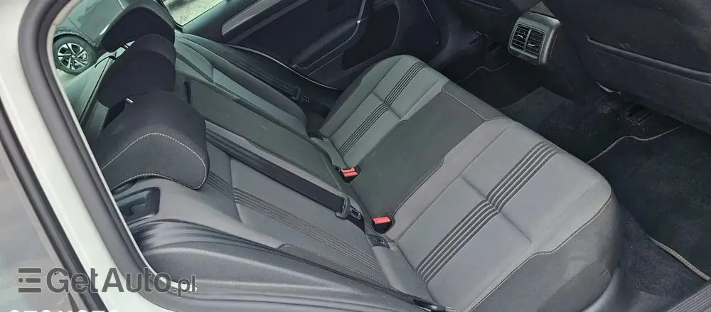 VOLKSWAGEN Golf 1.6 TDI BlueMotion Technology DSG Allstar