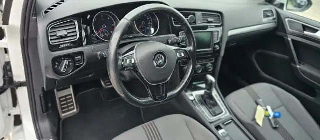 VOLKSWAGEN Golf 1.6 TDI BlueMotion Technology DSG Allstar