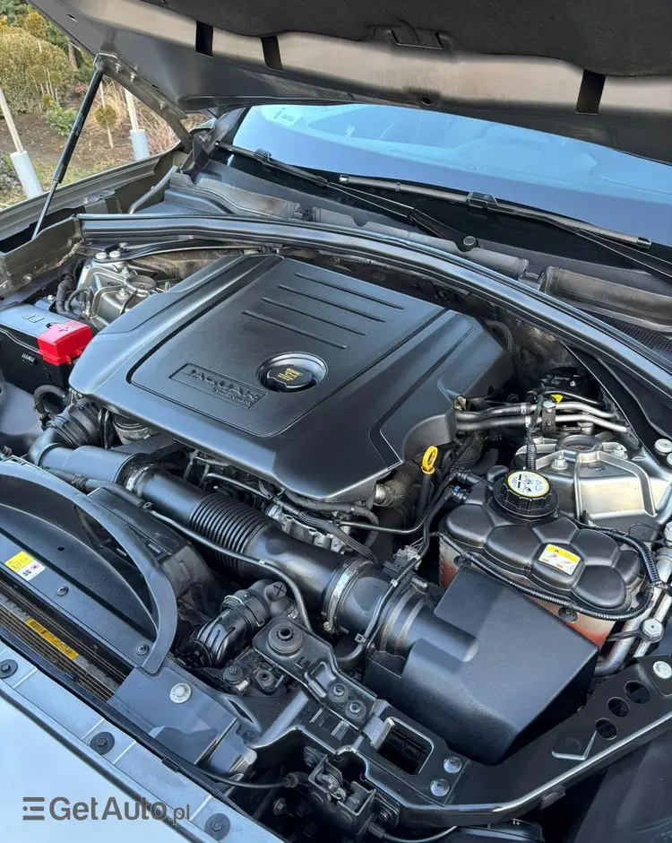 JAGUAR F-Pace 2.0 i4D AWD Prestige