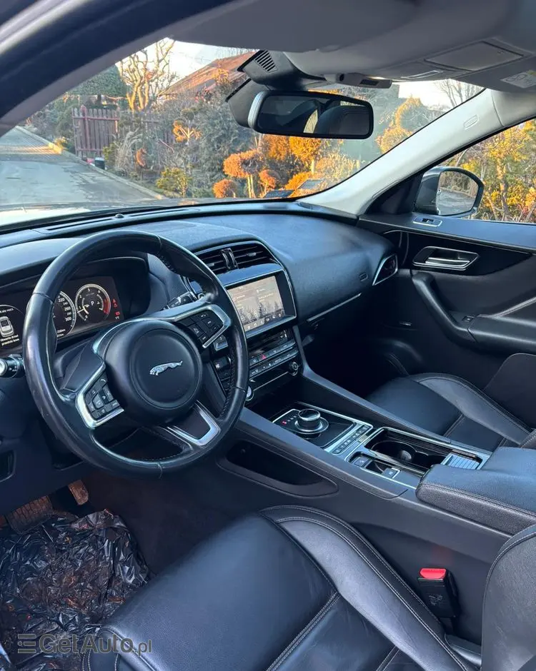 JAGUAR F-Pace 2.0 i4D AWD Prestige