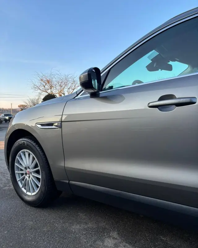 JAGUAR F-Pace 2.0 i4D AWD Prestige