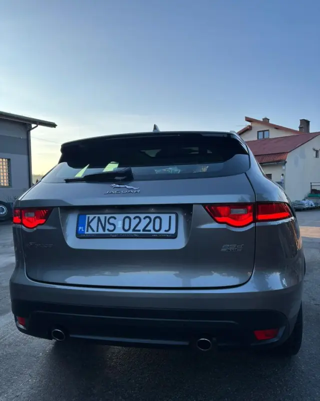 JAGUAR F-Pace 2.0 i4D AWD Prestige