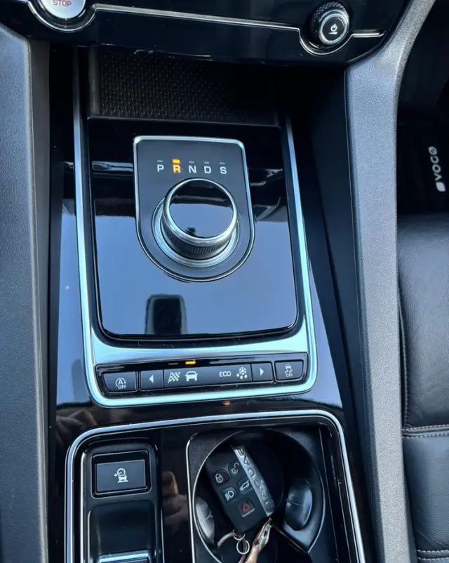 JAGUAR F-Pace 2.0 i4D AWD Prestige