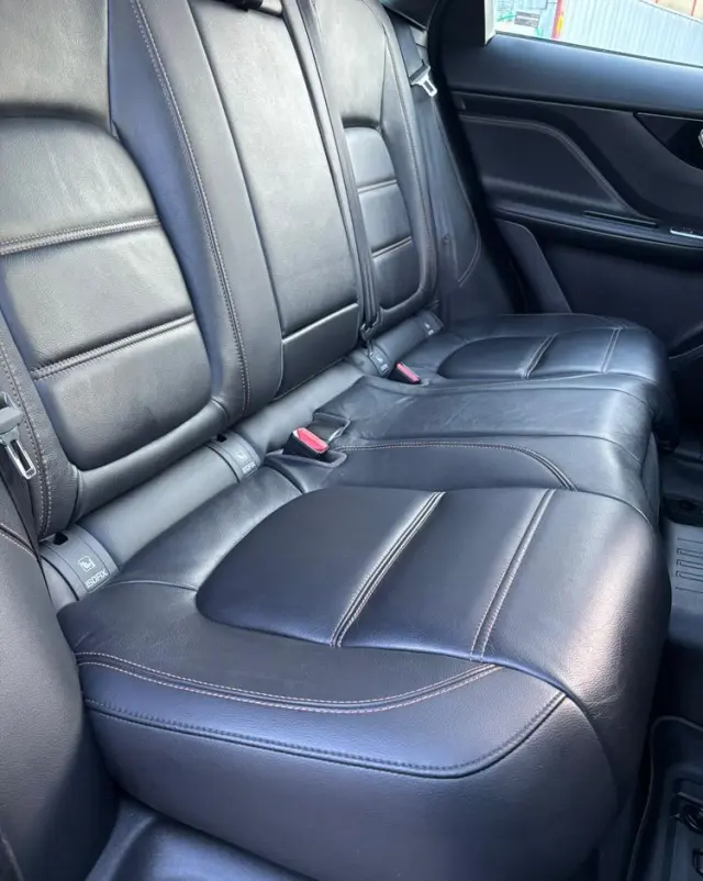 JAGUAR F-Pace 2.0 i4D AWD Prestige