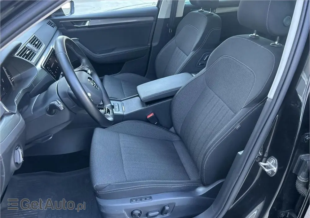 SKODA Superb 2.0 TDI SCR Ambition DSG