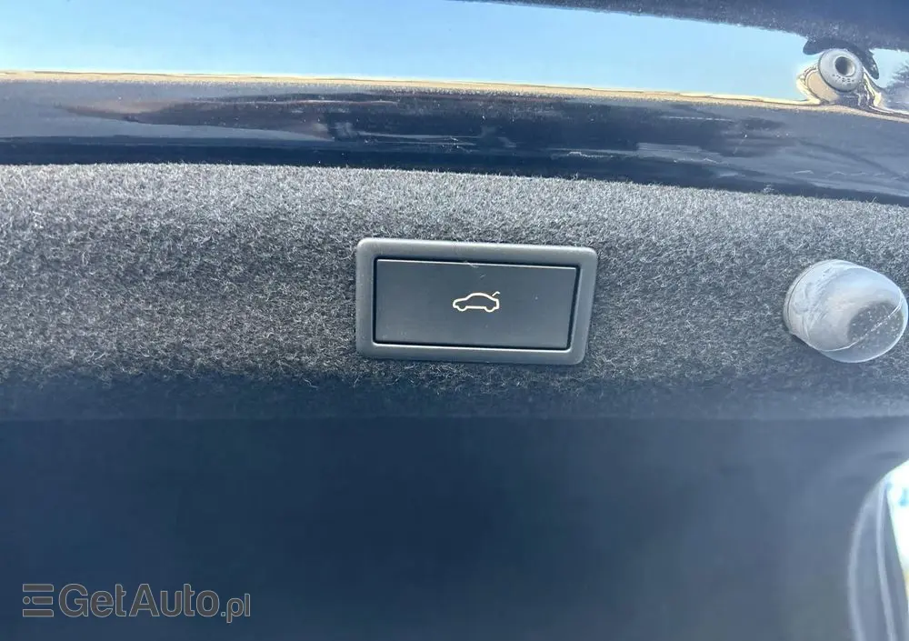 SKODA Superb 2.0 TDI SCR Ambition DSG