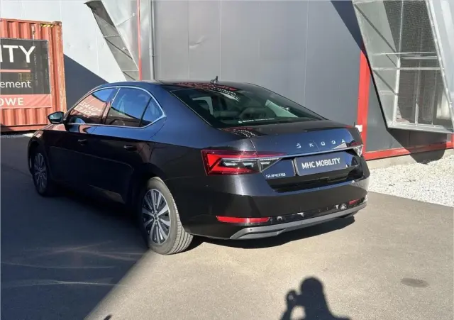 SKODA Superb 2.0 TDI SCR Ambition DSG