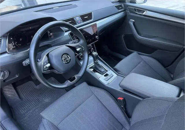 SKODA Superb 2.0 TDI SCR Ambition DSG