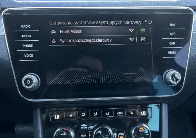 SKODA Superb 2.0 TDI SCR Ambition DSG