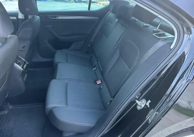 SKODA Superb 2.0 TDI SCR Ambition DSG