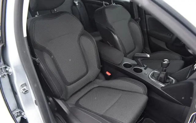 RENAULT Megane 1.3 TCe FAP Equilibre