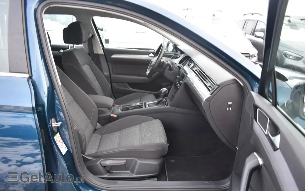 VOLKSWAGEN Passat Variant 2.0 TDI EVO Business DSG