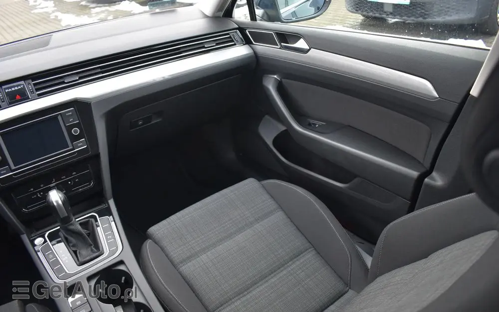 VOLKSWAGEN Passat Variant 2.0 TDI EVO Business DSG