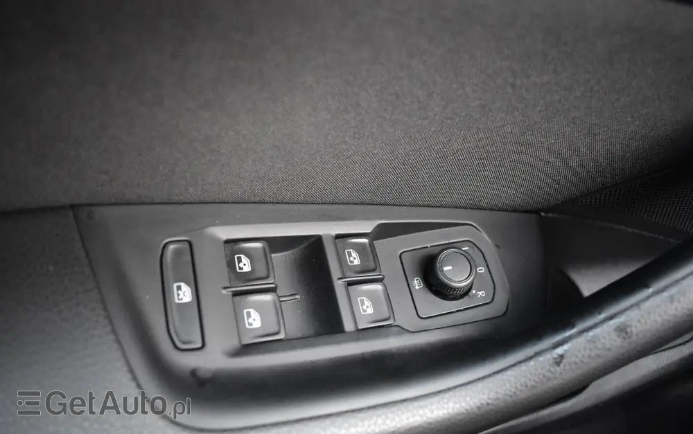 VOLKSWAGEN Passat Variant 2.0 TDI EVO Business DSG