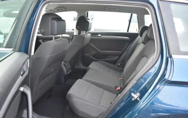 VOLKSWAGEN Passat Variant 2.0 TDI EVO Business DSG