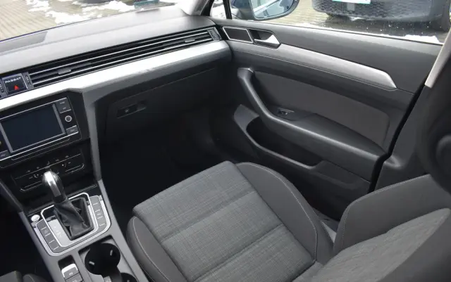 VOLKSWAGEN Passat Variant 2.0 TDI EVO Business DSG