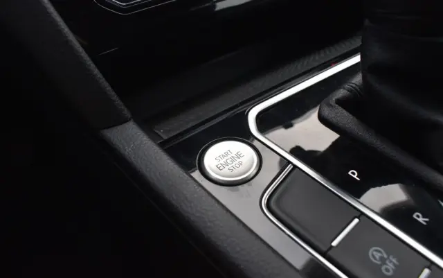 VOLKSWAGEN Passat Variant 2.0 TDI EVO Business DSG