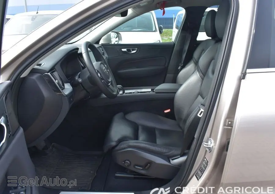 VOLVO XC 60 B4 B Plus Bright