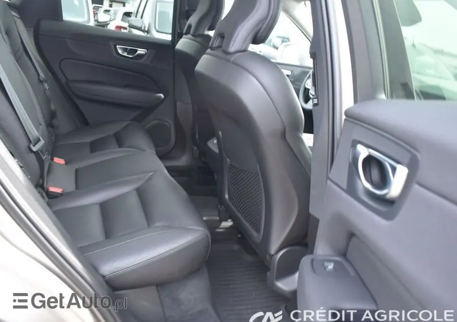 VOLVO XC 60 B4 B Plus Bright