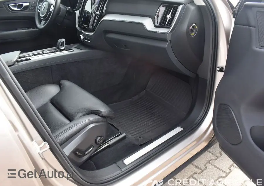 VOLVO XC 60 B4 B Plus Bright