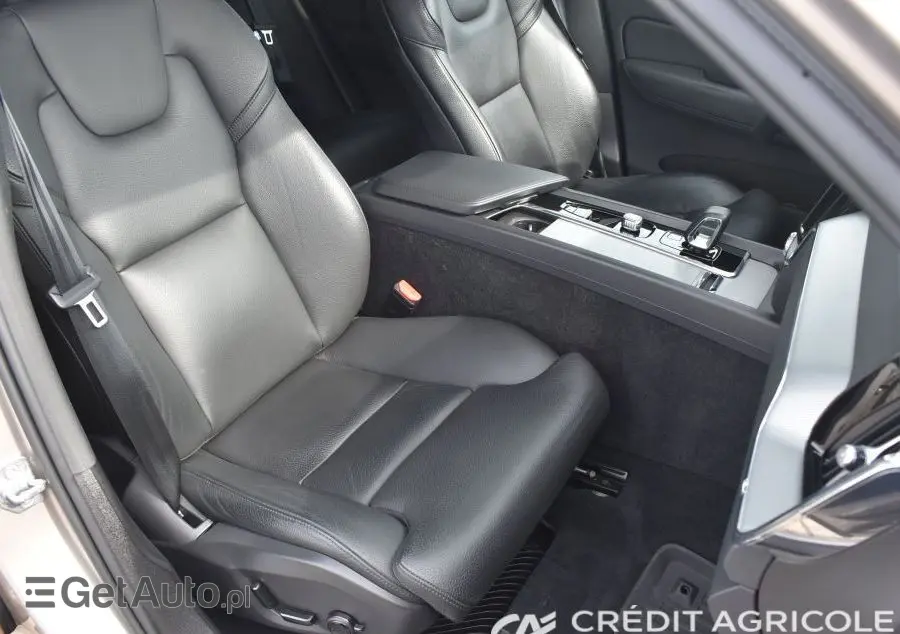 VOLVO XC 60 B4 B Plus Bright