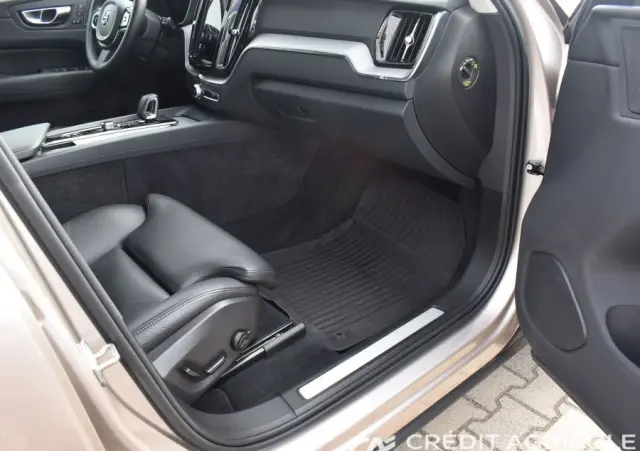 VOLVO XC 60 B4 B Plus Bright